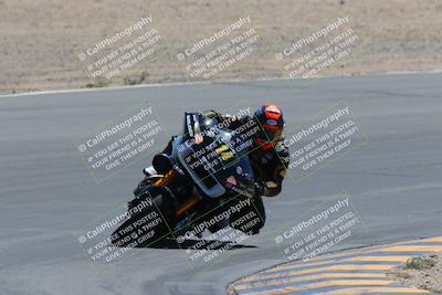 media/Apr-09-2023-SoCal Trackdays (Sun) [[333f347954]]/Turn 10 (115pm)/